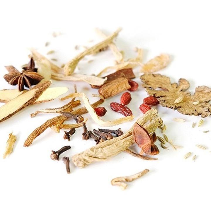 Odkryj tajemnice najlepszych przypraw do wędzenia, które podkręcą smak Twoich potraw