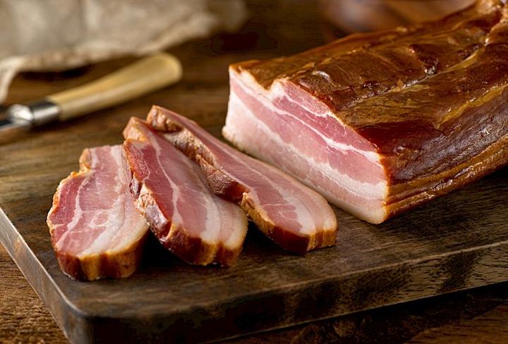 Chrupiąca skórka boczku