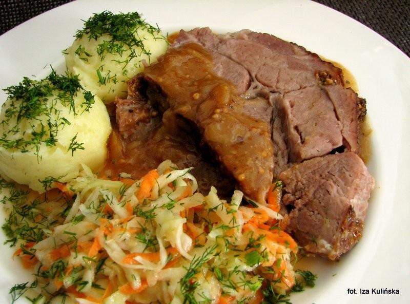 Pieczenie karczku w rękawie