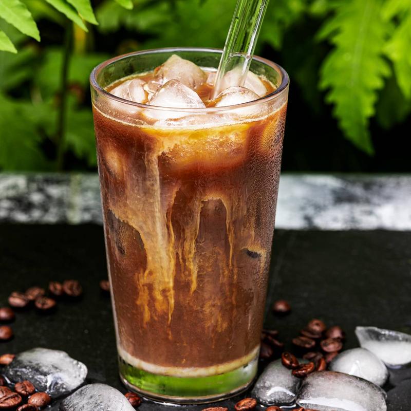 Ile naprawdę kosztuje mrożona kawa w McDonald's? Sprawdź nasze porównanie!