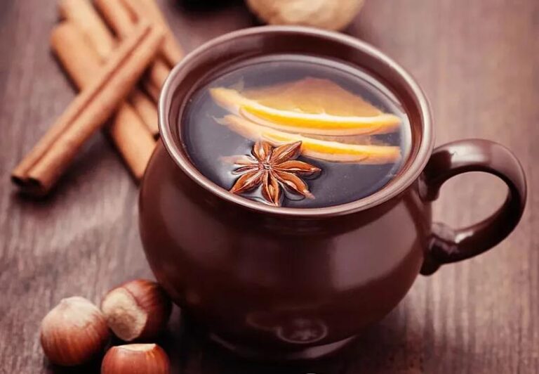 Jakie składniki idealnie doprawią grzane wino?