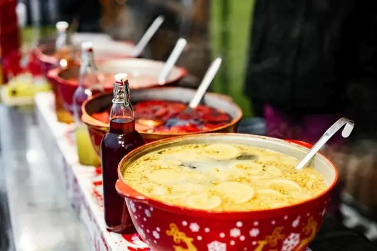 Odkryj różnorodność: jakie mogą być zupy, które zachwycą Twoje podniebienie?