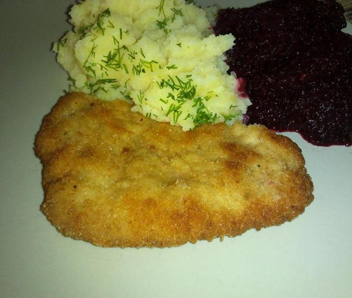 Schab smażony w panierce – ile kalorii naprawdę zawiera?