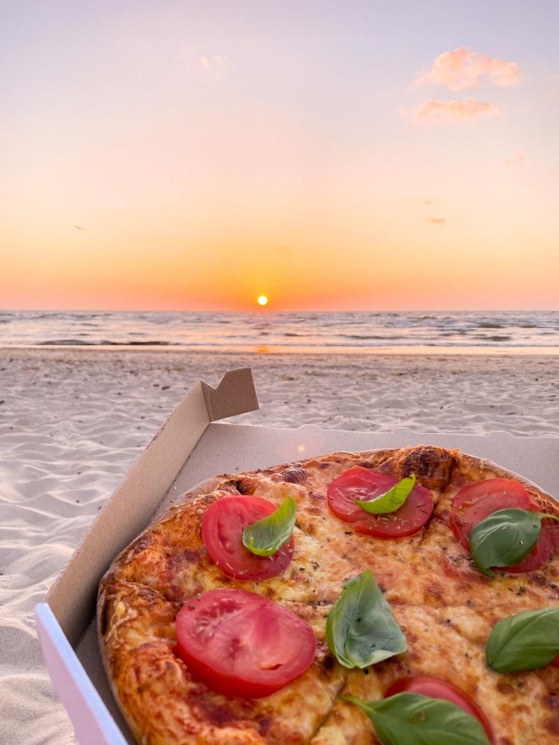 Porównanie cen pizzy w miejscowościach nadmorskich