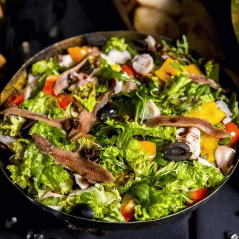 Odkryj niezwykły smak anchois – co warto wiedzieć?