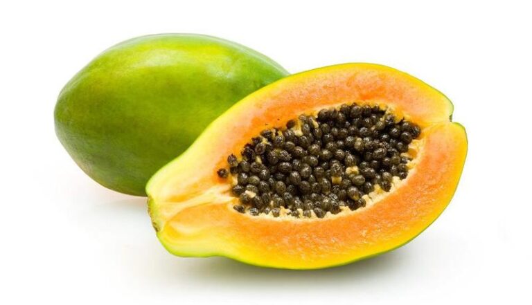 Papaja – odkryj, jak smakuje ten egzotyczny owoc