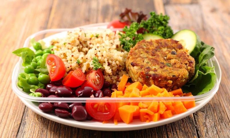 Pomysły na to, czym zastąpić bułkę tartą w kotletach schabowych