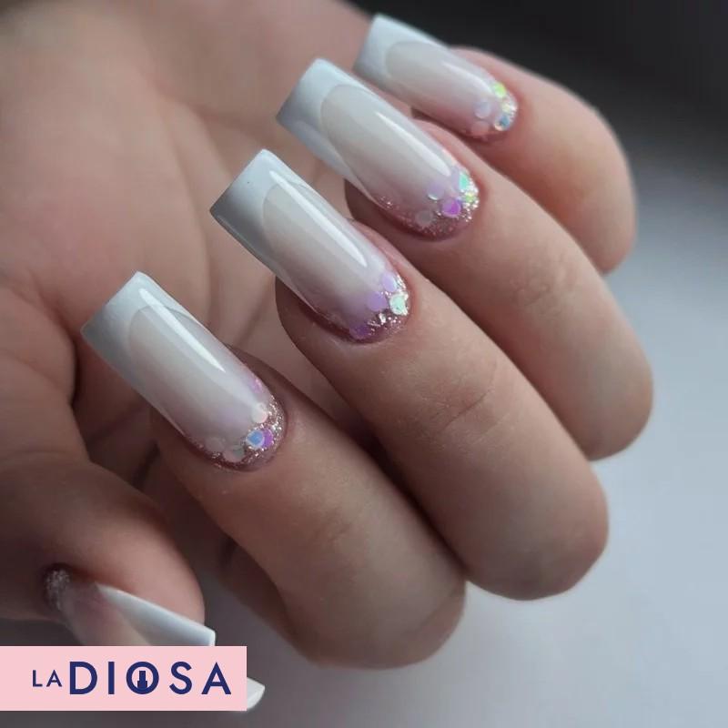 Trendy we french manicure
