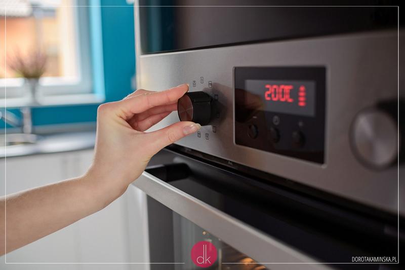 Odkryj idealną temperaturę pieczenia kurczaka w piekarniku dla soczystego smaku