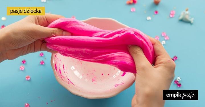 Zabawa w kuchni: Jak zrobić slime z mąki pszennej w prosty sposób