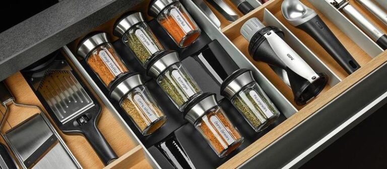 Przechowywanie przypraw w kuchni: Najlepsze sposoby na zachowanie ich świeżości i smaku