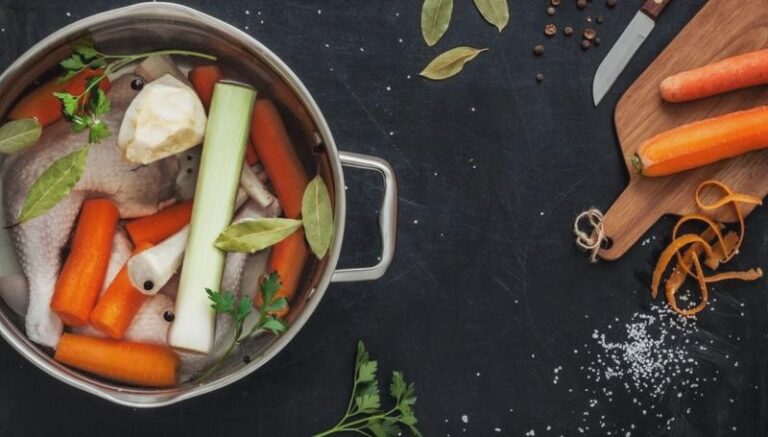 Jak długo gotuje się rosół, aby był idealny? Oto sprawdzone wskazówki!