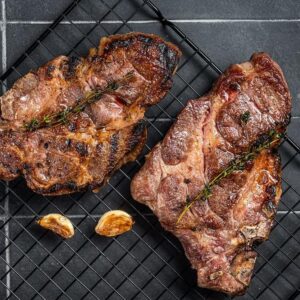 Jak idealnie upiec karczek z grilla? Czas i techniki, które musisz znać